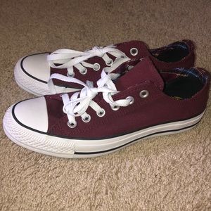 NEW Women’s Converse Chuck Taylor Oxford Sneakers